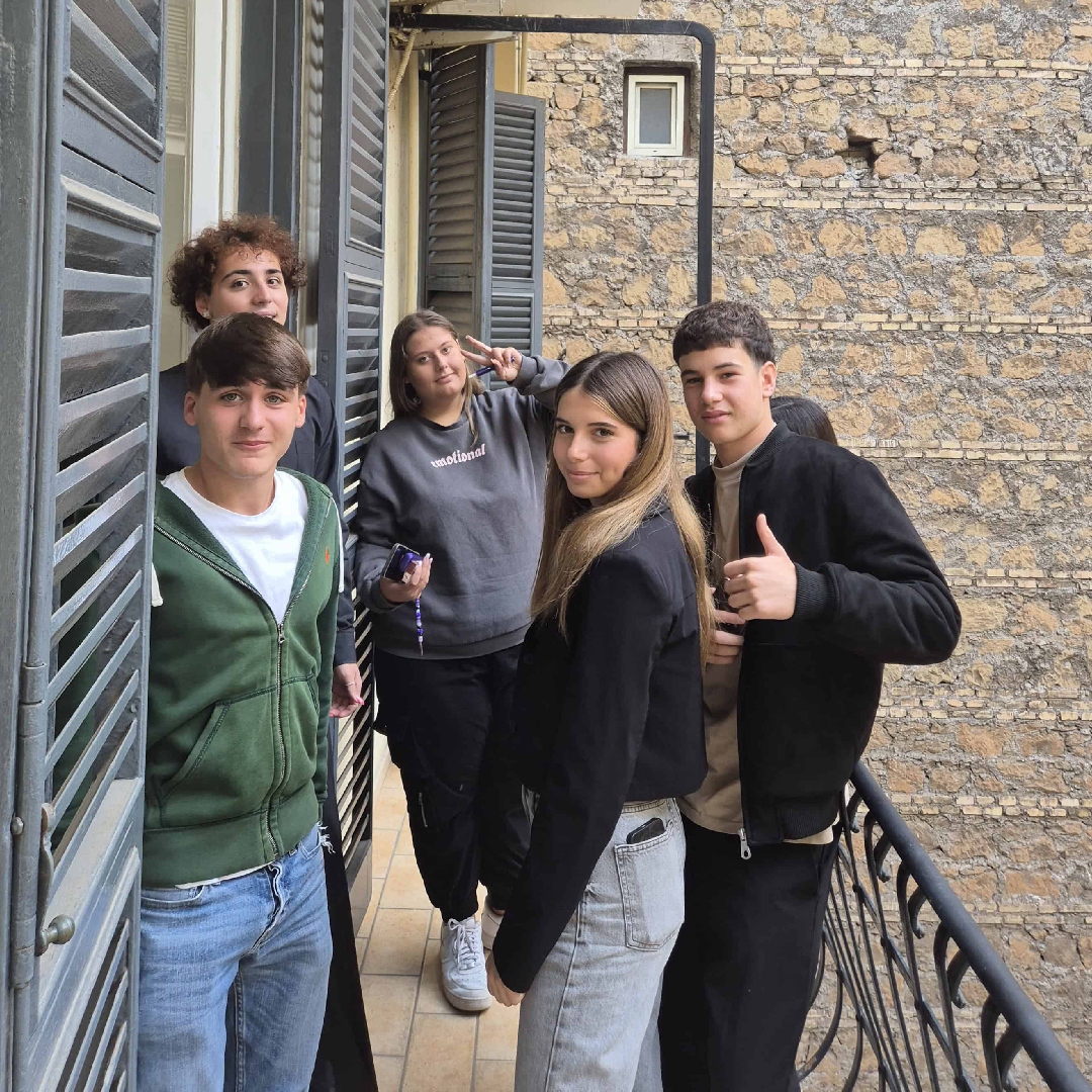 [202310049] 10-post-social-scuola-1