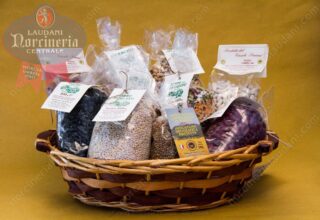 legumi_cereali_e_prodotti_agricoli_in_cesto_da_raw-320x220