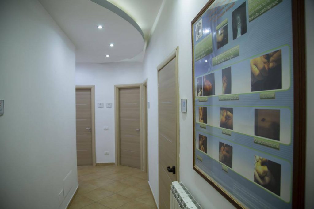 img-podologia-clinica-crotone_7374-1024x683-1.jpg